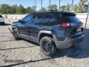 ✅ 2019 Jeep Cherokee Trailhawk • VIN: 1C4PJMBX1KD311803 • Lot: 84910865. Wystawiony na Copart z przebiegiem Nie podano. Bezpłatny archiwum sprzedaży aukcyjnych z USA i szczegółowy raport historii pojazdu na DreamBid. Zdjęcie 2.