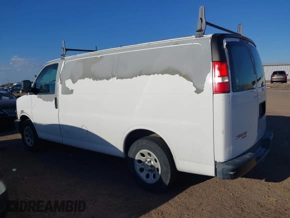 ✅ 2011 Chevrolet Express Cargo • VIN: 1GCSGAFX1B1175739 • Lot: 43458555. Wystawiony na IAAI z przebiegiem 95 298 mil. Bezpłatny archiwum sprzedaży aukcyjnych z USA i szczegółowy raport historii pojazdu na DreamBid. Zdjęcie 14.