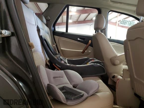 ✅ 2007 Saturn VUE V6 • VIN: 5GZCZ634X7S806476 • Lot: 45871685. Wystawiony na Copart z przebiegiem Nie podano. Bezpłatny archiwum sprzedaży aukcyjnych z USA i szczegółowy raport historii pojazdu na DreamBid. Zdjęcie 11.