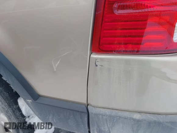 ✅ 2003 Ford Explorer XLT • VIN: 1FMZU73E63UC32798 • Lot: 41573916. Listed on IAAI with 165,083 mi. Free auction sales archive from the USA and detailed vehicle history report at DreamBid. Image 6.