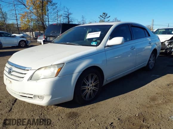 ✅ 2006 Toyota Avalon XLS • VIN: 4T1BK36B36U161002 • Lot: 43544980. Wystawiony na IAAI z przebiegiem 182 837 mil. Bezpłatny archiwum sprzedaży aukcyjnych z USA i szczegółowy raport historii pojazdu na DreamBid. Zdjęcie 2.