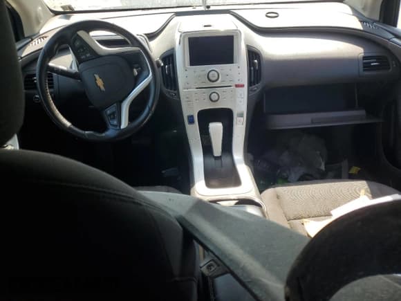 ✅ 2013 Chevrolet Volt • VIN: 1G1RE6E49DU144371 • Lot: 70296004. Wystawiony na Copart z przebiegiem Nie podano. Bezpłatny archiwum sprzedaży aukcyjnych z USA i szczegółowy raport historii pojazdu na DreamBid. Zdjęcie 8.