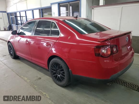 ✅ 2008 Volkswagen Jetta SE • VIN: 3VWRM71K58M033487 • Lot: 57021855. Listed on Copart with 187,167 mi. Free auction sales archive from the USA and detailed vehicle history report at DreamBid. Image 2.