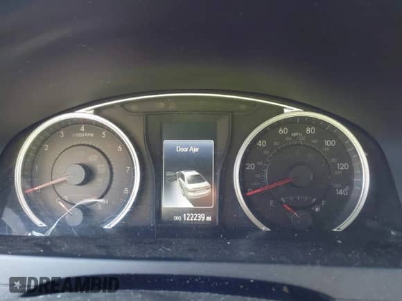 2016 Toyota Camry SE with VIN 4T1BF1FK2GU593056, listed as a IAAI auction lot 43436593 with 122,239 mi miles and . Bid and sale history available at DreamBid. Image 7.