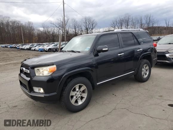 ✅ 2010 Toyota 4Runner SR5 • VIN: JTEBU5JR4A5025278 • Лот: 93029375. Опубликован ранее на Copart с пробегом 257 626 миль. Бесплатный доступ к архиву аукционных продаж из США и подробный отчёт об истории автомобиля на DreamBid. Изображение 1.