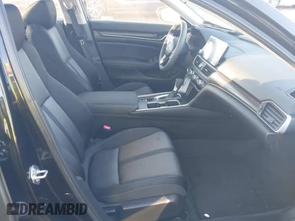 ✅ 2020 Honda Accord EX • VIN: 1HGCV1F40LA106026 • Лот: 43339551. Опубликован ранее на IAAI с пробегом 64 548 миль. Бесплатный доступ к архиву аукционных продаж из США и подробный отчёт об истории автомобиля на DreamBid. Изображение 5.