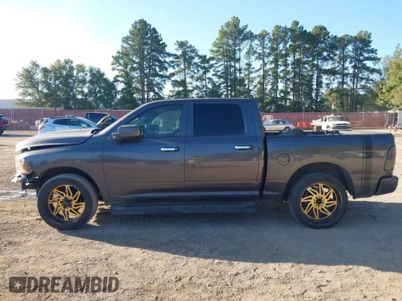 ✅ 2016 Ram 1500 Express • VIN: 1C6RR6KT6GS125307 • Lot: 43376510. Wystawiony na IAAI z przebiegiem 116 398 mil. Bezpłatny archiwum sprzedaży aukcyjnych z USA i szczegółowy raport historii pojazdu na DreamBid. Zdjęcie 15.