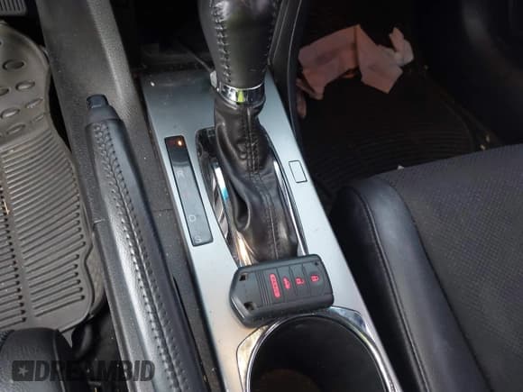 ✅ 2013 Acura ILX • VIN: 19VDE1F32DE008259 • Lot: 42047051. Wystawiony na IAAI z przebiegiem 136 911 mil. Bezpłatny archiwum sprzedaży aukcyjnych z USA i szczegółowy raport historii pojazdu na DreamBid. Zdjęcie 11.