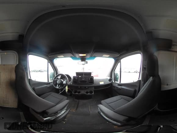 ✅ 2019 Mercedes-Benz Sprinter Cargo • VIN: WD4PF0CD3KP165407 • Lot: 43507871. Listed on IAAI with 148,381 mi. Free auction sales archive from the USA and detailed vehicle history report at DreamBid. Image 18.