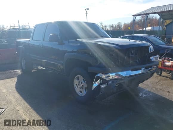 ✅ 2004 Chevrolet Silverado 1500 Z71 • VIN: 2GCEK13T441379543 • Lot: 43700681. Wystawiony na IAAI z przebiegiem 218 175 mil. Bezpłatny archiwum sprzedaży aukcyjnych z USA i szczegółowy raport historii pojazdu na DreamBid. Zdjęcie 1.