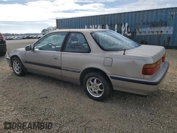 ✅ 1990 Honda Accord • VIN: 1HGCB7162LA030359 • Lot: 76624064. Wystawiony na Copart z przebiegiem 302 441 mil. Bezpłatny archiwum sprzedaży aukcyjnych z USA i szczegółowy raport historii pojazdu na DreamBid. Zdjęcie 2.