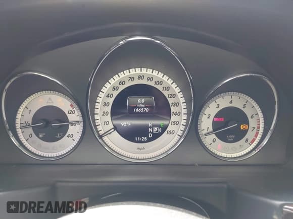 ✅ 2013 Mercedes-Benz GLK 350 • VIN: WDCGG5HB1DG054217 • Lot: 42647703. Wystawiony na IAAI z przebiegiem 166 570 mil. Bezpłatny archiwum sprzedaży aukcyjnych z USA i szczegółowy raport historii pojazdu na DreamBid. Zdjęcie 7.