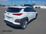 ✅ 2018 Hyundai Kona SEL • VIN: KM8K62AA5JU073459 • Лот: 43352612. Опубликован ранее на IAAI с пробегом 77 655 миль. Бесплатный доступ к архиву аукционных продаж из США и подробный отчёт об истории автомобиля на DreamBid. Изображение 4.