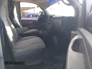 ✅ 2008 Chevrolet City Express Cargo • VIN: 1GCGG29K681120983 • Лот: 43273151. Опубликован ранее на IAAI с пробегом 158 542 миль. Бесплатный доступ к архиву аукционных продаж из США и подробный отчёт об истории автомобиля на DreamBid. Изображение 5.