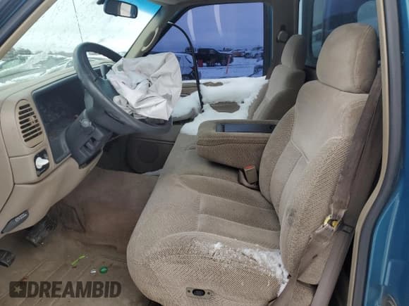 ✅ 1998 GMC Sierra 1500 • VIN: 1GTEC14R7WZ530823 • Лот: 87260764. Опубликован ранее на Copart с пробегом 205 142 миль. Бесплатный доступ к архиву аукционных продаж из США и подробный отчёт об истории автомобиля на DreamBid. Изображение 7.