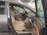 ✅ 2011 Buick Enclave CXL-2 • VIN: 5GAKVCED4BJ326471 • Lot: 43018836. Wystawiony na IAAI z przebiegiem 140 986 mil. Bezpłatny archiwum sprzedaży aukcyjnych z USA i szczegółowy raport historii pojazdu na DreamBid. Zdjęcie 5.