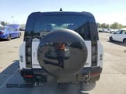 ✅ 2023 Land Rover Defender V8 • VIN: SALEWEEE6P2109107 • Лот: 55829475. Опубликован ранее на Copart с пробегом 24 525 миль. Бесплатный доступ к архиву аукционных продаж из США и подробный отчёт об истории автомобиля на DreamBid. Изображение 6.