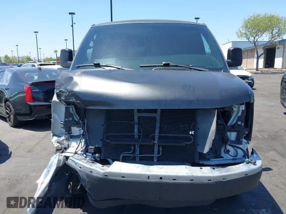 ✅ 2013 Chevrolet Express Passenger 1LT • VIN: 1GAZGYFG0D1193863 • Lot: 42157138. Wystawiony na IAAI z przebiegiem 125 958 mil. Bezpłatny archiwum sprzedaży aukcyjnych z USA i szczegółowy raport historii pojazdu na DreamBid. Zdjęcie 13.