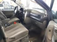 ✅ 2007 Chrysler Town & Country Touring • VIN: 2A4GP54LX7R207730 • Лот: 42080652. Опубликован ранее на IAAI с пробегом 189 864 миль. Бесплатный доступ к архиву аукционных продаж из США и подробный отчёт об истории автомобиля на DreamBid. Изображение 5.