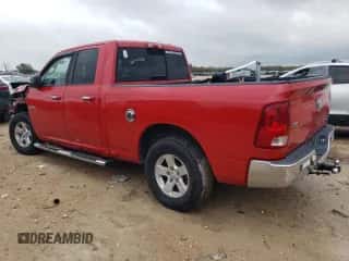 ✅ 2010 Dodge 1500 ST • VIN: 1D7RB1GP6AS194989 • Лот: 83626264. Размещён на Copart с пробегом 141 080 миль миль. Получите бесплатный доступ к архиву аукционных продаж из США и посмотрите подробный отчёт об истории автомобиля на DreamBid. Изображение 2.