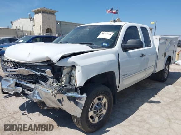 ✅ 2012 Chevrolet Silverado 2500HD LT • VIN: 1GC2KXCG4CZ193094 • Lot: 43150484. Wystawiony na IAAI z przebiegiem 228 181 mil. Bezpłatny archiwum sprzedaży aukcyjnych z USA i szczegółowy raport historii pojazdu na DreamBid. Zdjęcie 17.