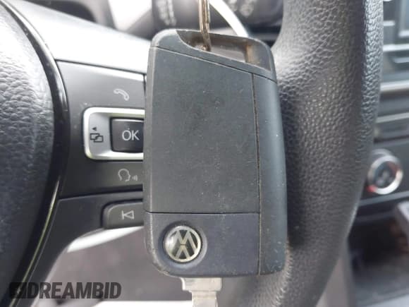 ✅ 2018 Volkswagen Atlas S • VIN: 1V2AP2CA9JC559979 • Lot: 43932041. Wystawiony na IAAI z przebiegiem Nie podano. Bezpłatny archiwum sprzedaży aukcyjnych z USA i szczegółowy raport historii pojazdu na DreamBid. Zdjęcie 11.