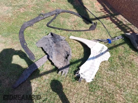 ✅ 2012 Buick LaCrosse Premium 1 • VIN: 1G4GD5E3XCF323522 • Лот: 42815022. Опубликован ранее на IAAI с пробегом 156 556 миль. Бесплатный доступ к архиву аукционных продаж из США и подробный отчёт об истории автомобиля на DreamBid. Изображение 20.