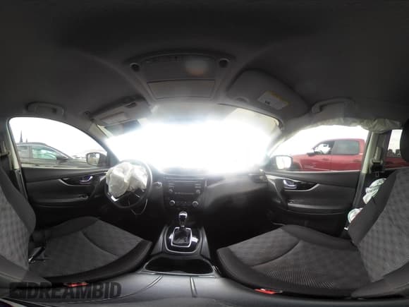 ✅ 2018 Nissan Rogue S • VIN: JN1BJ1CP2JW194679 • Lot: 43682107. Wystawiony na IAAI z przebiegiem 29 229 mil. Bezpłatny archiwum sprzedaży aukcyjnych z USA i szczegółowy raport historii pojazdu na DreamBid. Zdjęcie 18.