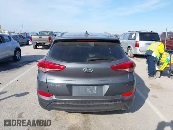 2017 Hyundai Tucson SE Plus с VIN KM8J33A40HU459575, выставлен на аукционе IAAI как лот 41703139 с пробегом 189 955 миль миль и . История ставок и продаж доступна на DreamBid. Изображение 16.
