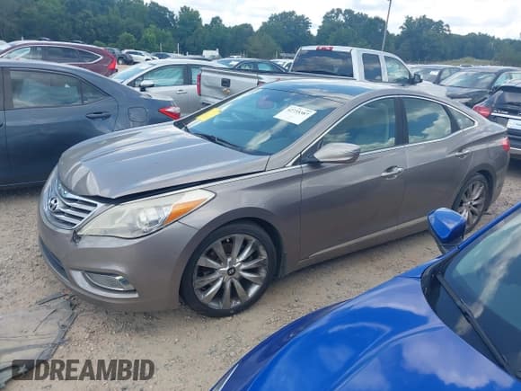 ✅ 2012 Hyundai Azera • VIN: KMHFH4JGXCA180863 • Лот: 42735387. Опубликован ранее на IAAI с пробегом 163 190 миль. Бесплатный доступ к архиву аукционных продаж из США и подробный отчёт об истории автомобиля на DreamBid. Изображение 17.