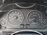 ✅ 2017 BMW 3 Series 320i • VIN: WBA8E1G36HNU16608 • Lot: 82552585. Wystawiony na Copart z przebiegiem 62 007 mil. Bezpłatny archiwum sprzedaży aukcyjnych z USA i szczegółowy raport historii pojazdu na DreamBid. Zdjęcie 9.