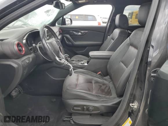 2020 Chevrolet Blazer RS z VIN 3GNKBERSXLS655971, wystawiony jako Copart lot #69774285 z przebiegiem 137 905 mil mil oraz Szkoda całkowita • Salvage title. Historia ofert i sprzedaży dostępna na DreamBid. Obrazek 7.