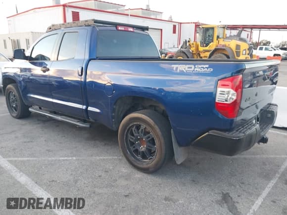 ✅ 2015 Toyota Tundra SR • VIN: 5TFRM5F17FX089980 • Lot: 43739590. Listed on IAAI with 153,037 mi. Free auction sales archive from the USA and detailed vehicle history report at DreamBid. Image 3.