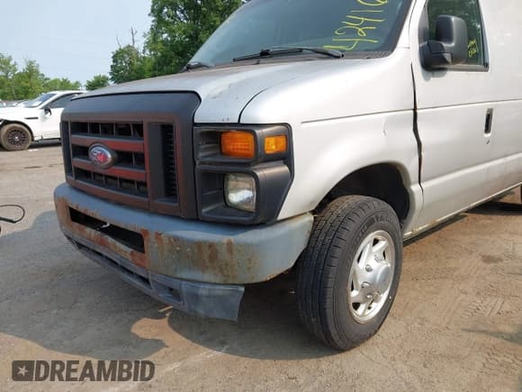 ✅ 2011 Ford Econoline Cargo Commercial • VIN: 1FTNE1EW3BDB06240 • Lot: 42416058. Listed on IAAI with 313,816 mi. Free auction sales archive from the USA and detailed vehicle history report at DreamBid. Image 6.