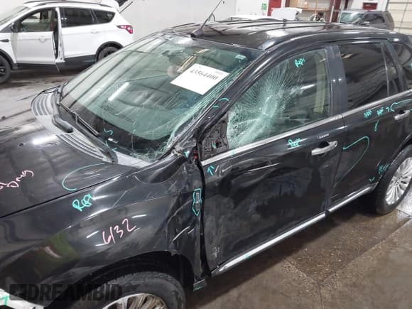 ✅ 2013 Lincoln MKX • VIN: 2LMDJ8JK0DBL31050 • Lot: 43564400. Wystawiony na IAAI z przebiegiem 168 816 mil. Bezpłatny archiwum sprzedaży aukcyjnych z USA i szczegółowy raport historii pojazdu na DreamBid. Zdjęcie 6.