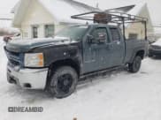 ✅ 2007 Chevrolet Silverado 2500HD Work Truck • VIN: 1GCHK29K27E599610 • Лот: 87876125. Опубликован ранее на Copart с пробегом 186 071 миль. Бесплатный доступ к архиву аукционных продаж из США и подробный отчёт об истории автомобиля на DreamBid. Изображение 1.