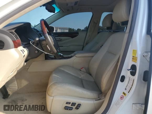 ✅ 2010 Lexus LS 460 • VIN: JTHBL5EF5A5098214 • Лот: 71899705. Опубликован ранее на Copart с пробегом 144 267 миль. Бесплатный доступ к архиву аукционных продаж из США и подробный отчёт об истории автомобиля на DreamBid. Изображение 7.