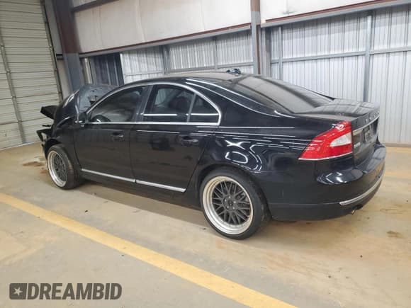 ✅ 2015 Volvo S80 T5 Drive-E Platinum • VIN: YV140MAD7F1183632 • Lot: 82647955. Wystawiony na Copart z przebiegiem 185 905 mil. Bezpłatny archiwum sprzedaży aukcyjnych z USA i szczegółowy raport historii pojazdu na DreamBid. Zdjęcie 2.