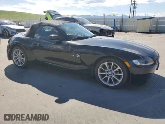 ✅ 2007 BMW Z4 3.0i • VIN: 4USBU33567LW71567 • Лот: 56680695. Опубликован ранее на Copart с пробегом 95 138 миль. Бесплатный доступ к архиву аукционных продаж из США и подробный отчёт об истории автомобиля на DreamBid. Изображение 4.