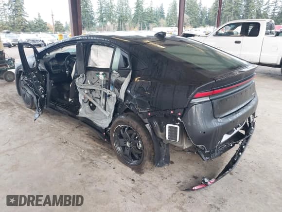 ✅ 2025 Toyota Prius LE • VIN: JTDADABU7S3030810 • Lot: 43749360. Wystawiony na IAAI z przebiegiem 4 285 mil. Bezpłatny archiwum sprzedaży aukcyjnych z USA i szczegółowy raport historii pojazdu na DreamBid. Zdjęcie 3.