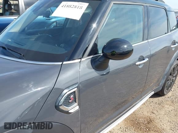 ✅ 2019 MINI Countryman Cooper S • VIN: WMZYT3C54K3E97707 • Лот: 41882818. Опубликован ранее на IAAI с пробегом 51 567 миль. Бесплатный доступ к архиву аукционных продаж из США и подробный отчёт об истории автомобиля на DreamBid. Изображение 6.