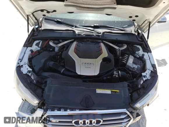 ✅ 2018 Audi S4 Premium Plus • VIN: WAUB4AF48JA001449 • Лот: 63369123. Опубликован ранее на Copart с пробегом 85 789 миль. Бесплатный доступ к архиву аукционных продаж из США и подробный отчёт об истории автомобиля на DreamBid. Изображение 11.