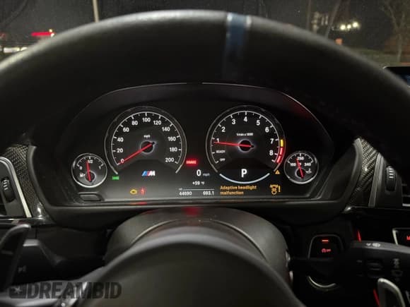 ✅ 2017 BMW M3 • VIN: WBS8M9C59H5G84818 • Лот: 93341625. Опубликован ранее на Copart с пробегом 44 690 миль. Бесплатный доступ к архиву аукционных продаж из США и подробный отчёт об истории автомобиля на DreamBid. Изображение 8.