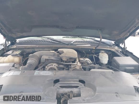 ✅ 2005 Chevrolet Silverado 2500HD LS • VIN: 1GCHK23215F961121 • Lot: 42969060. Wystawiony na IAAI z przebiegiem 245 406 mil. Bezpłatny archiwum sprzedaży aukcyjnych z USA i szczegółowy raport historii pojazdu na DreamBid. Zdjęcie 10.