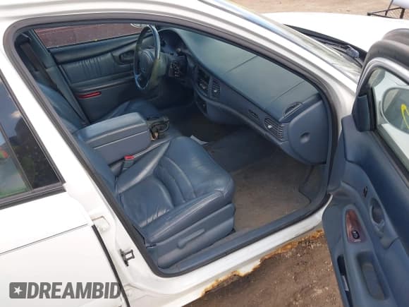 ✅ 1998 Buick Century Limited • VIN: 2G4WY52M7W1431668 • Lot: 41691100. Listed on IAAI with 178,398 mi. Free auction sales archive from the USA and detailed vehicle history report at DreamBid. Image 5.