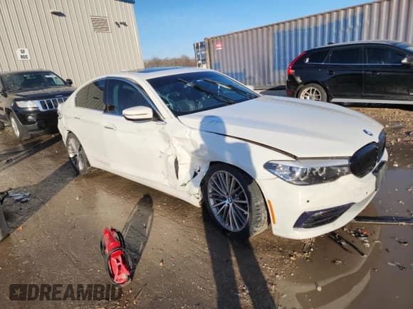 ✅ 2018 BMW 5 Series 530i xDrive • VIN: WBAJA7C54JWA72142 • Лот: 92702465. Опубликован ранее на Copart с пробегом Не указан. Бесплатный доступ к архиву аукционных продаж из США и подробный отчёт об истории автомобиля на DreamBid. Изображение 4.
