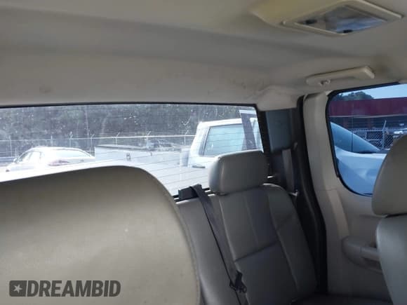 ✅ 2008 Chevrolet Silverado 2500HD 1LT • VIN: 1GCHK29618E211352 • Lot: 42259796. Wystawiony na IAAI z przebiegiem 391 261 mil. Bezpłatny archiwum sprzedaży aukcyjnych z USA i szczegółowy raport historii pojazdu na DreamBid. Zdjęcie 8.