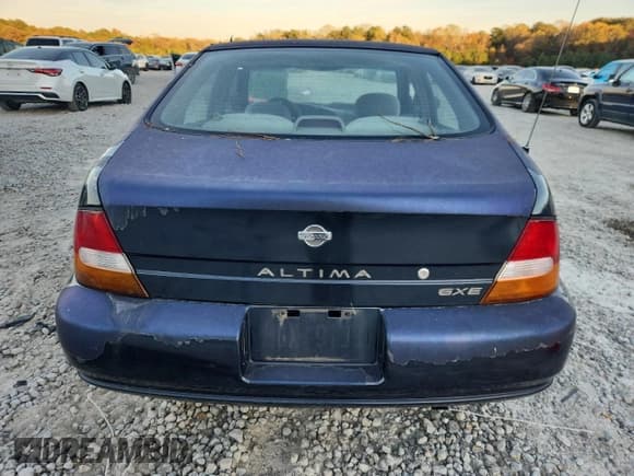 ✅ 1998 Nissan Altima XE • VIN: 1N4DL01D9WC231678 • Lot: 92891045. Listed on Copart with 385,051 mi. Free auction sales archive from the USA and detailed vehicle history report at DreamBid. Image 6.