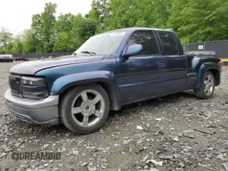 2001 Chevrolet Silverado 1500 LT with VIN 1GCEC19T31Z192995, listed as a Copart auction lot 55569865 with 238,730 mi miles and Salvage title. Bid and sale history available at DreamBid. Image 1.