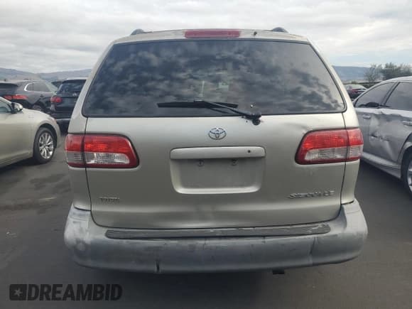 ✅ 2002 Toyota Sienna LE • VIN: 4T3ZF13C52U481136 • Lot: 92401625. Wystawiony na Copart z przebiegiem 177 908 mil. Bezpłatny archiwum sprzedaży aukcyjnych z USA i szczegółowy raport historii pojazdu na DreamBid. Zdjęcie 6.